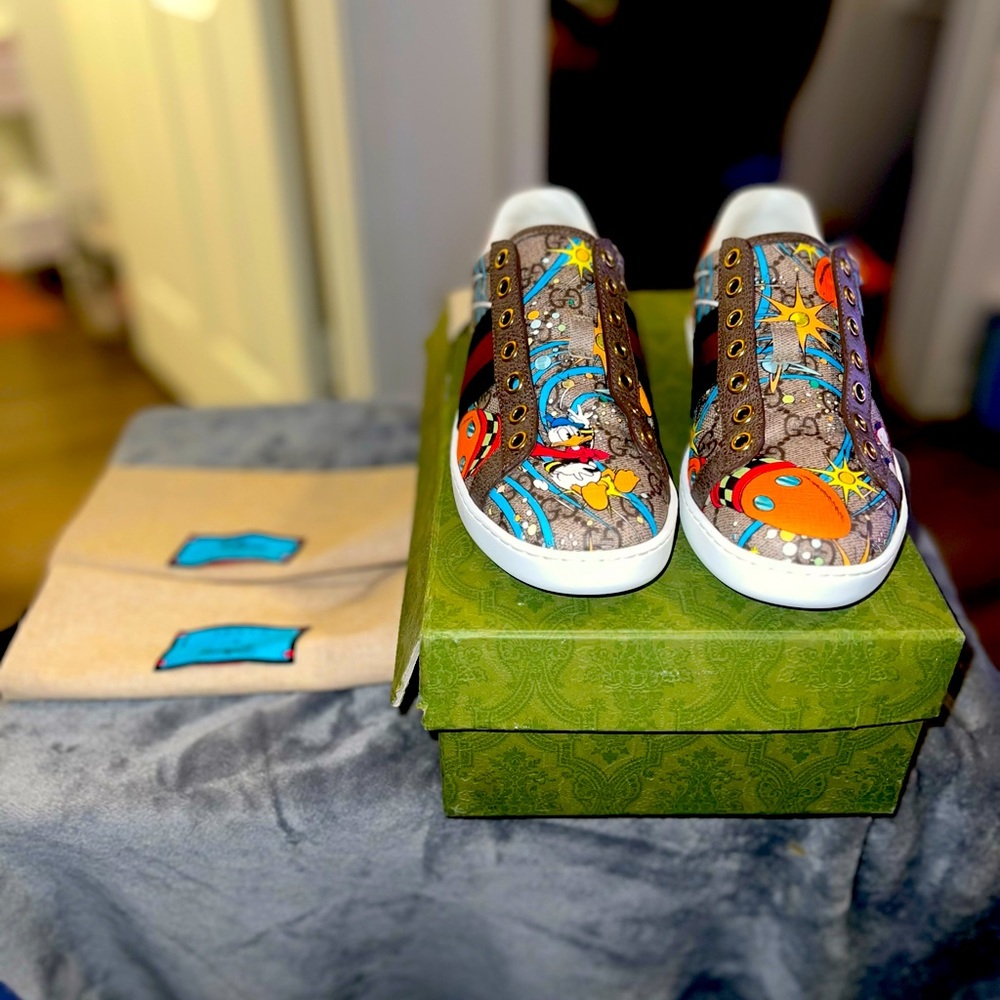 Gucci x Disney - GG Supreme Monogram Donald Duck 'Ace' Sneakers